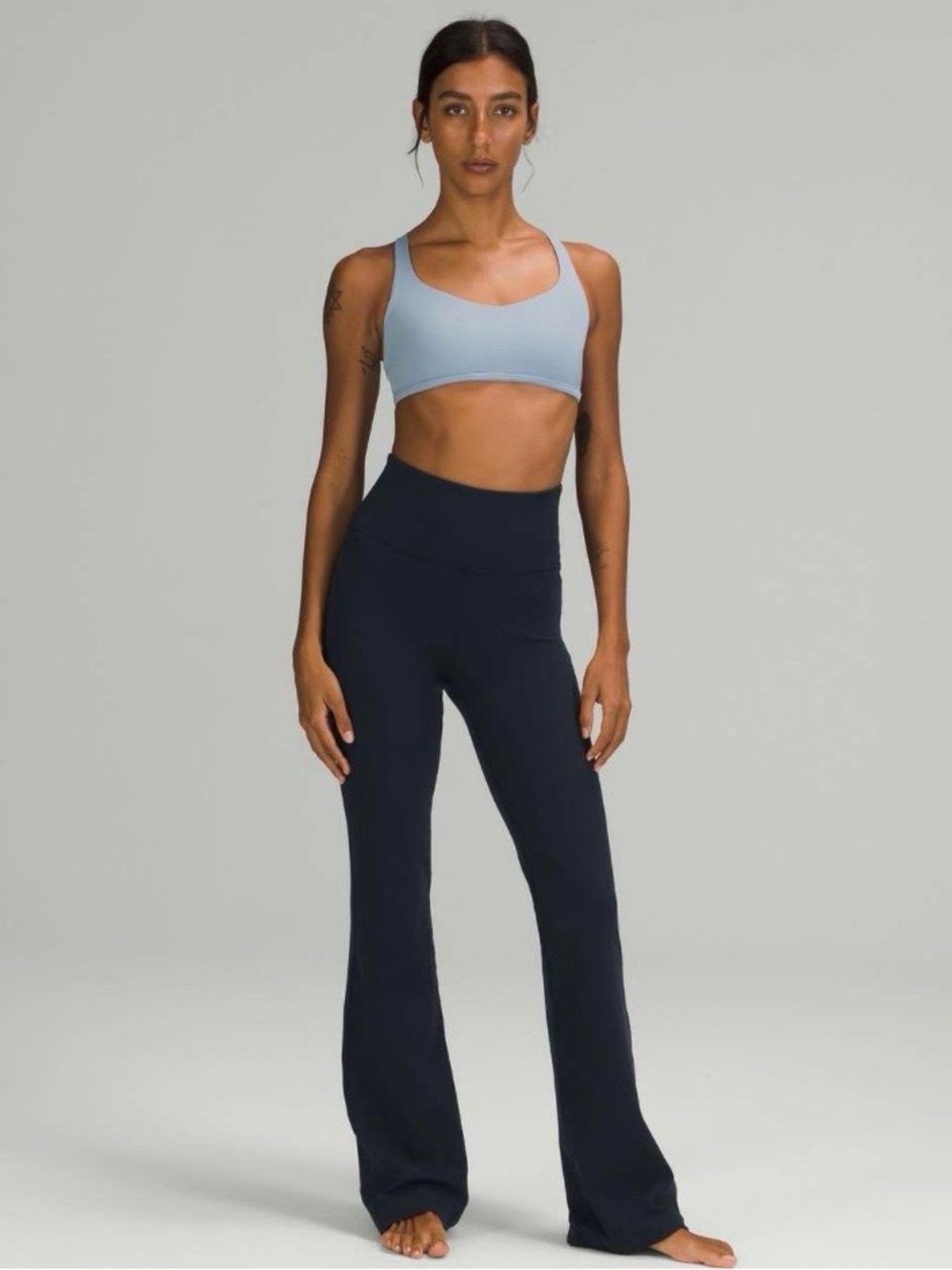 Lululemon Groove Pant Flare Super High-Rise *Nulu
Black size 4